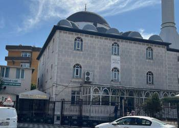 Cami tuvaletinde silahla vurulmuş halde bulundu