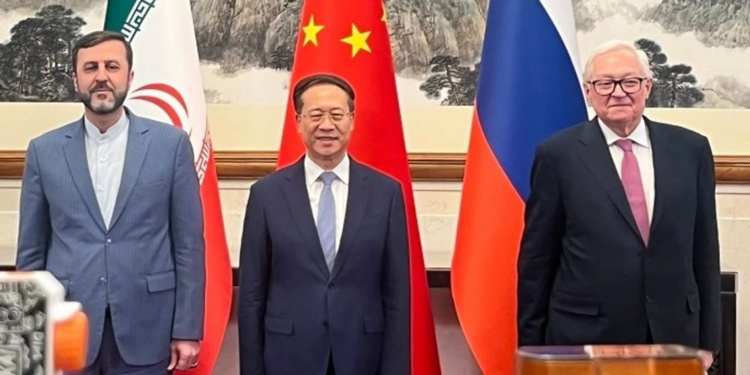 Çin, Rusya ve İran üçlü toplantısı Pekin’de düzenlendi