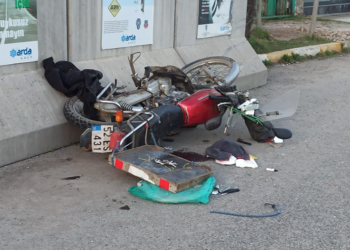 Cip ile motosiklet çarpıştı; 2 ölü