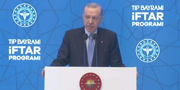 Cumhurbaşkanı Erdoğan duyurdu: 37 bin sağlık personeli alınacak