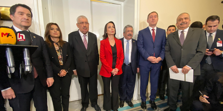 DEM heyeti ile MHP görüşmesi başladı