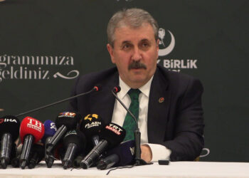 Terörle teröristle müzakere olmaz, mücadele edilir