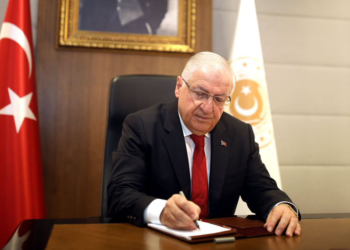 Daha güçlü bir Türkiye için gayret göstermeye devam edeceğiz