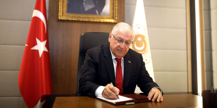 Daha güçlü bir Türkiye için gayret göstermeye devam edeceğiz