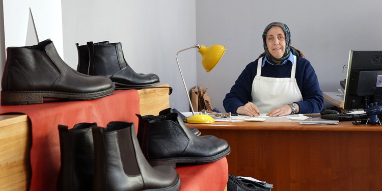 Doğu Karadeniz'in tek kadın ayakkabı tasarımcısı