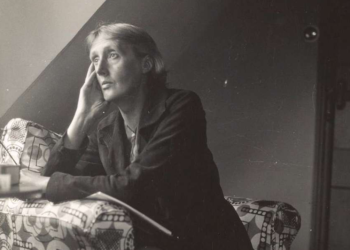 Dönemin en ünlü yazarlarından: Virginia Woolf
