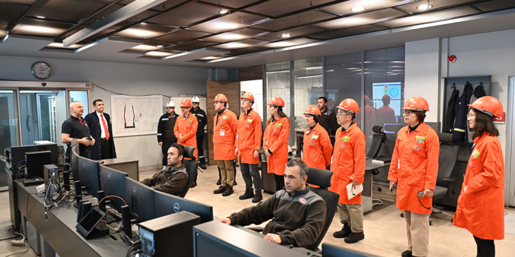 Dünya çelik sektörünün temsilcileri Erdemir’i ziyaret etti