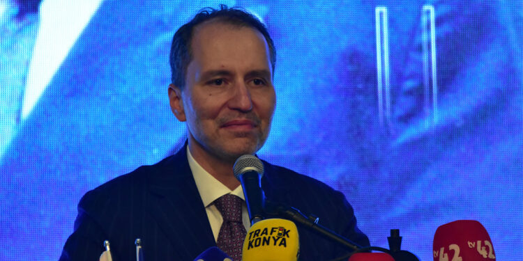 Herke Erbakan hocamızın söylediklerinin birer birer doğru çıktığını söylüyor