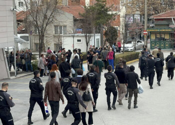 Eskişehir'de Ekrem İmamoğlu protestoları; 14 öğrenci adli kontrolle serbest