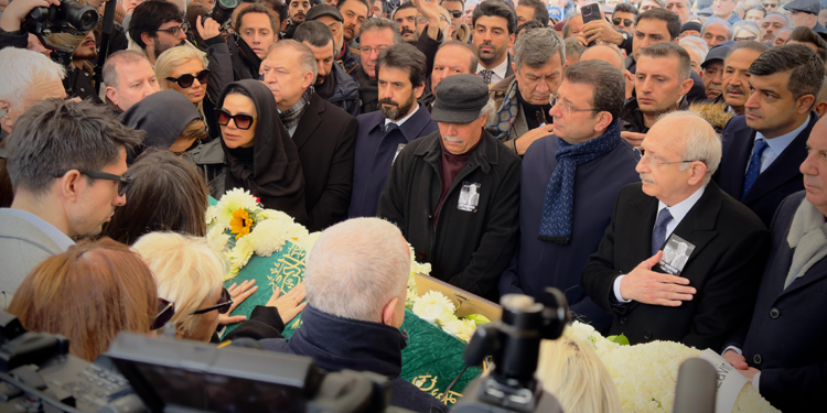 Edip Akbayram son yolculuğuna uğurlandı