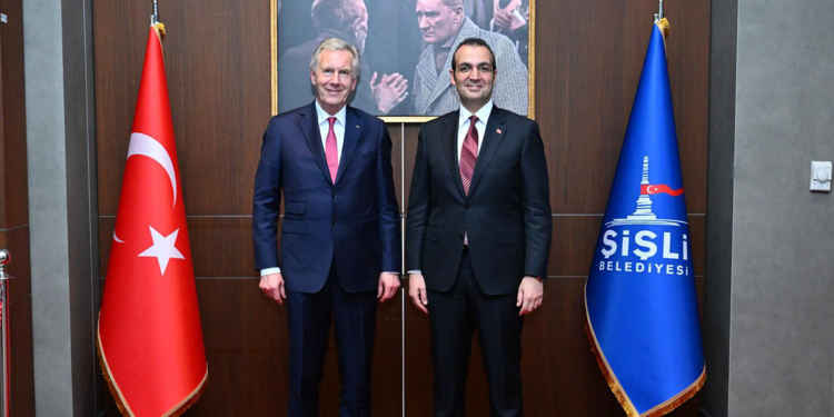 Eski Almanya Cumhurbaşkanı, Şişli Belediye Başkanı'nı ziyaret etti