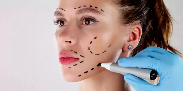 Estetik ameliyatlar yaşa göre planlanmalı