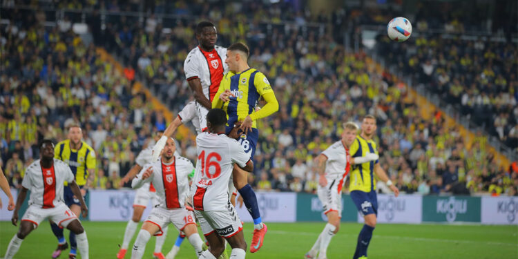 Takımımızın defansif performansından çok mutluyum