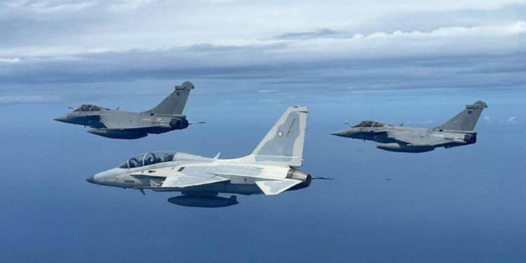 Filipinler Hava Kuvvetleri'ne ait savaş uçağının enkazına ulaşıldı: 2 ölü