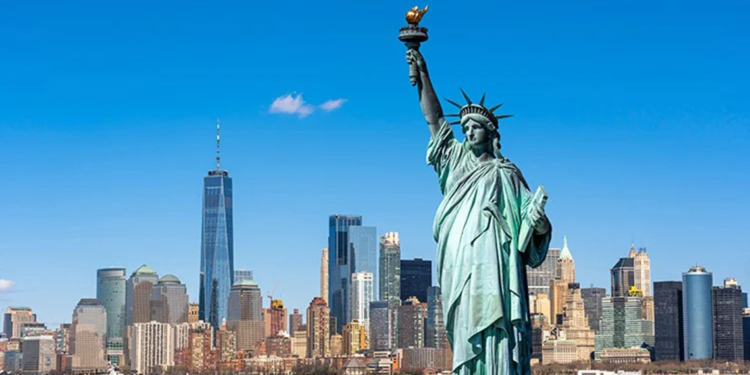 Fransa, ABD'den Özgürlük Heykeli'ni geri istedi