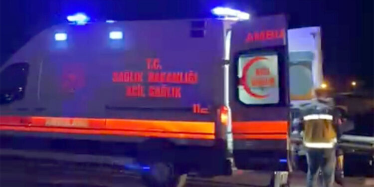 Gaziantep'te 2 otomobil çarpıştı: 4 yaralı