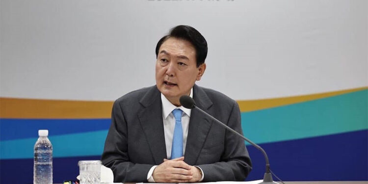 Görevden uzaklaştırılan Yoon Suk Yeol tahliye edildi