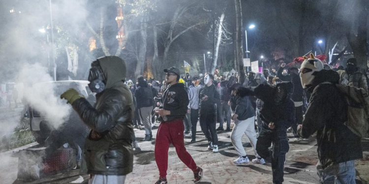 Gösterilerde bugüne kadar 1418 şüpheli gözaltına alındı