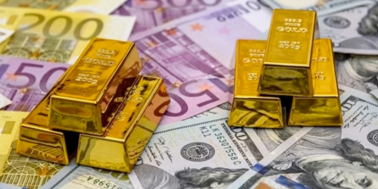 Gözaltı kararı piyasaları çarptı: Altın, dolar ve euro rekor tazeledi