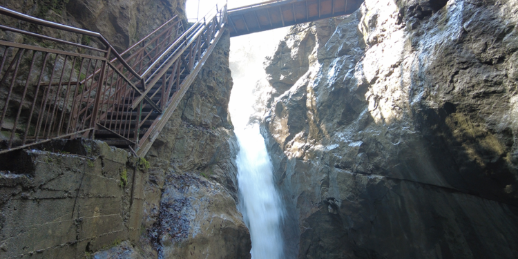 Havalar ısınmaya başladı, Samandere Şelalesi çağladı