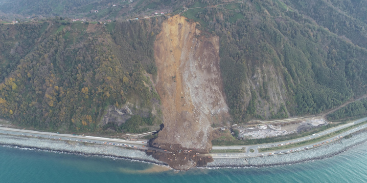 Havaların ısındığı Karadeniz’de 'eriyen kar' tehlikesi