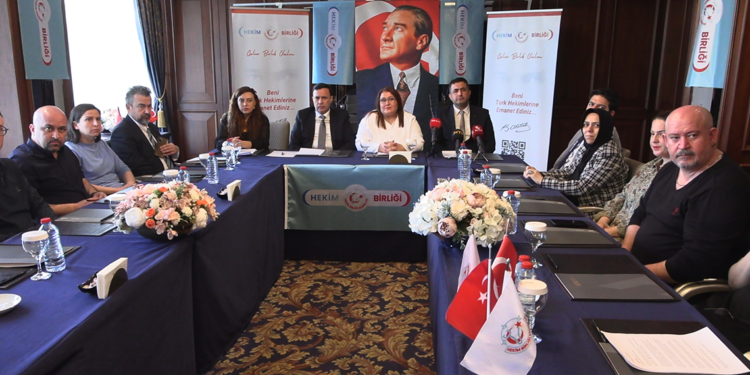 Hekim Birliği Sendikası, 14 Mart kapsamında açıklama yaptı