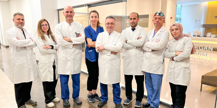 İAÜ VM Medical Park Florya Hastanesi 500’üncü karaciğer naklini yaptı