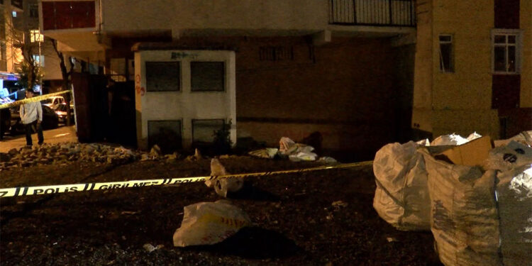 Güngören'de boş arazide ölü bebek bulundu