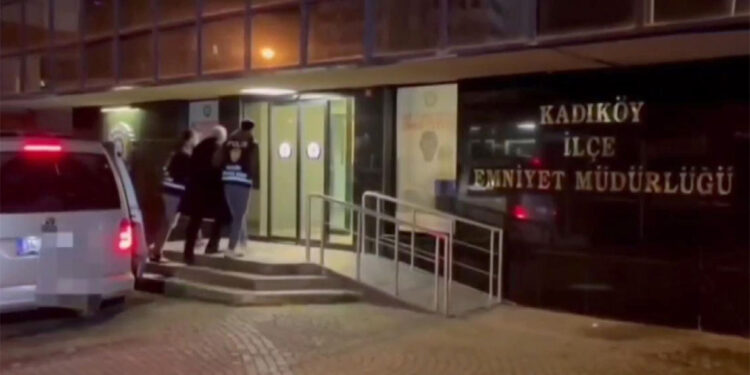 Kadıköy Belediyesi Meclis 1. Başkanvekili Ahmet Kurtuluş gözaltına alındı