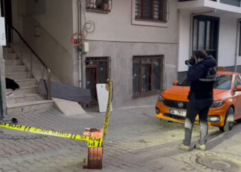 Küçükçekmece'de sokak ortasında çatışma: 1 yaralı, 6 gözaltı
