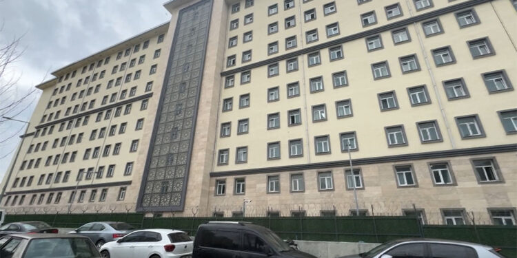 Kız yurduna kendisini mutfak görevlisi olarak tanıtarak giren şüpheli yakalandı