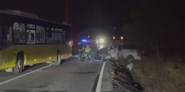 Sarıyer'de İETT otobüsü ile minibüs çarpıştı: 1 ölü, 1 yaralı
