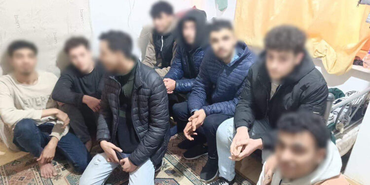 Zeytinburnu'nda 287 kaçak göçmen yakalandı