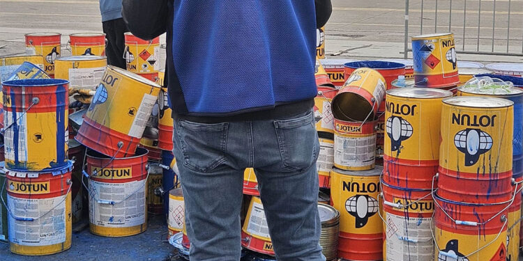 İzmir Körfezi'nde denizi kirleten firmaya 8,3 milyon lira ceza