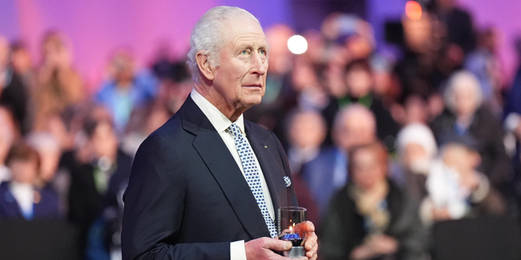 İngiltere Kralı Charles, hastaneye kaldırıldı