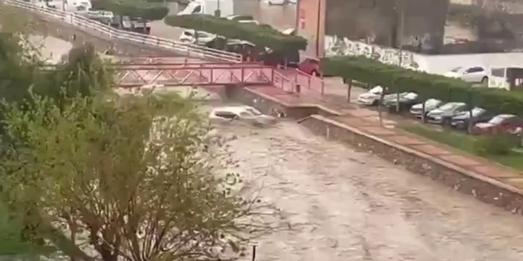 İspanya'da sel alarmı verildi