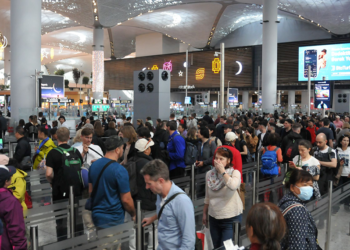 İstanbul Havalimanı'nda bayram yoğunluğu; bin 538 uçuş gerçekleştirilecek