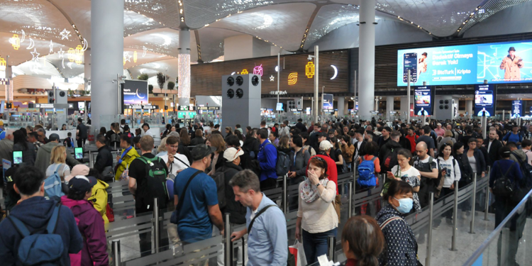 İstanbul Havalimanı'nda bayram yoğunluğu; bin 538 uçuş gerçekleştirilecek