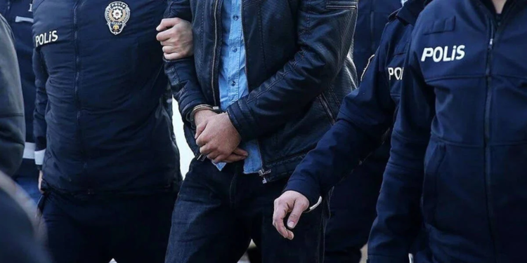 İstanbul merkezli 3 ilde casusluk operasyonu: 5 gözaltı