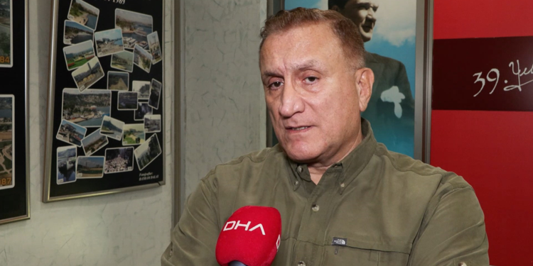 İstanbul'dan geçen çok büyük fay hatları var