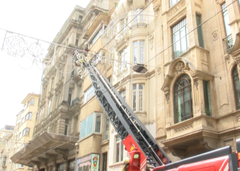 İstiklal Caddesi'nde tarihi Suriye Pasajı'nda yangın