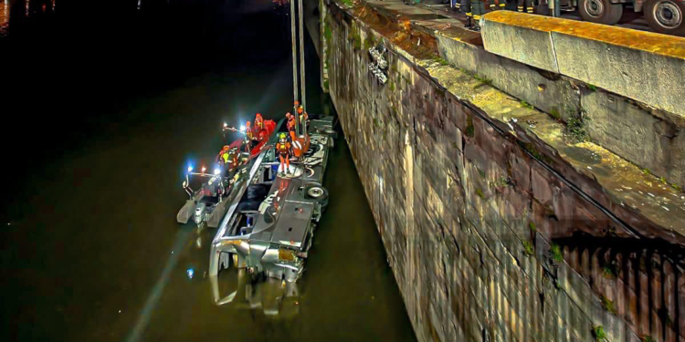 İtalya'da nehre düşen yolcu otobüsünün sürücüsü öldü