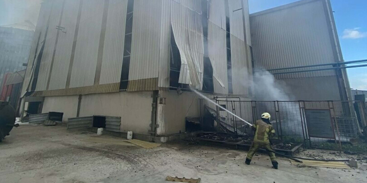 İzmir'de kimyasal fabrikasında patlama: 1 ölü, 4 yaralı