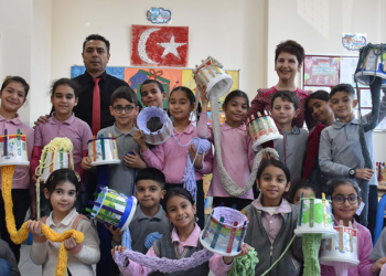 İzmirli minikler, Iğdır'daki kardeş okullara yardım gönderdi