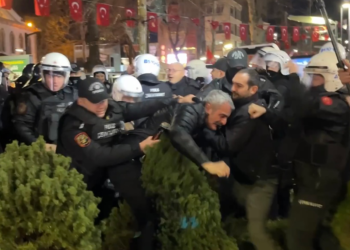 İzmit'te Ekrem İmamoğlu protestosuna 14 gözaltı
