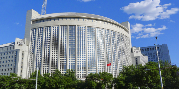 Japonya, Tayvan konusunda temkinli olmalı