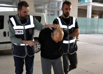 3 eve molotofkokteyli atan saldırganlar aile üyesi çıktı