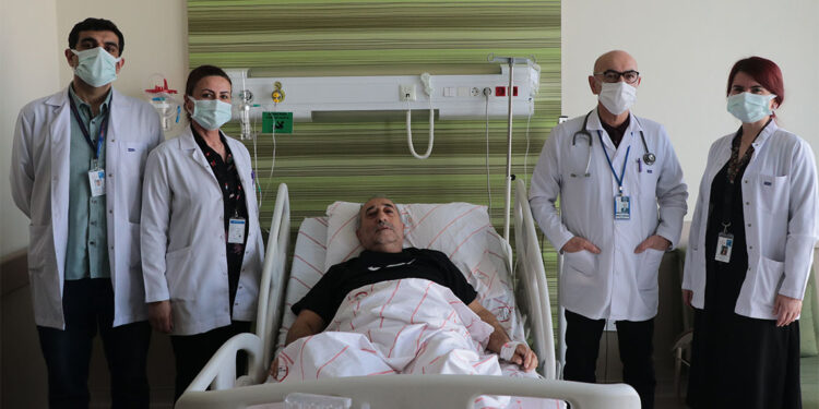 Böbrek yetmezliği teşhisi konulan Metin Üntez hayata tutundu