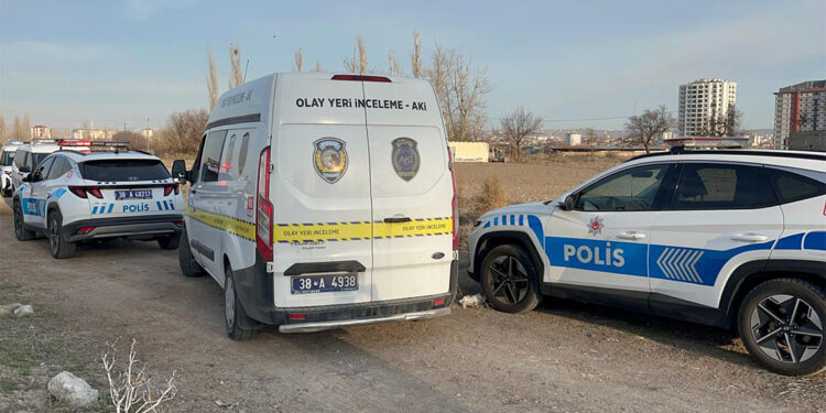 Kayseri'de boş bir arazide 1 kişi ölü, 3 kişi ise baygın bulundu