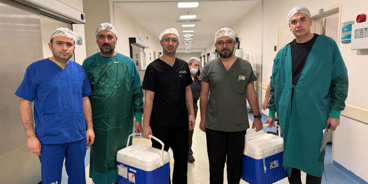 Beyin ölümü gerçekleşen hastanın organları ile 5 hastaya umut oldu